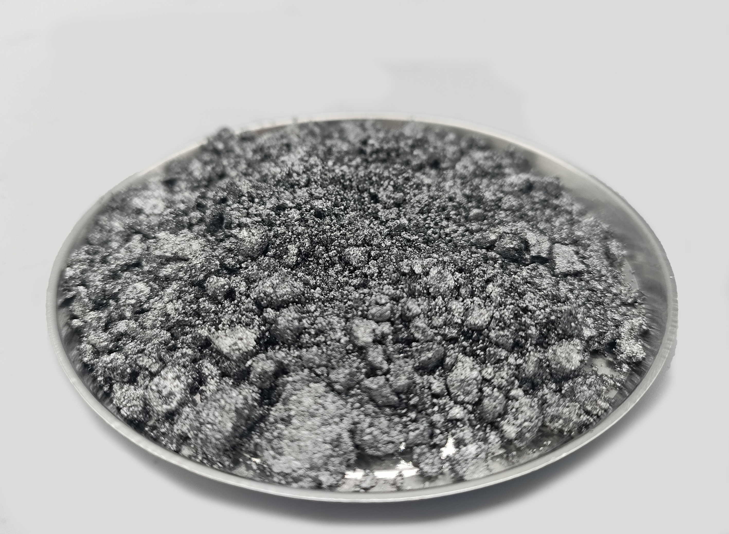 Aluminum paste for color masterbatch with strong hiding power and uniform distribution